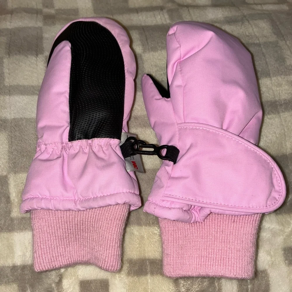 Size XS pink insulated snow mittens nwot